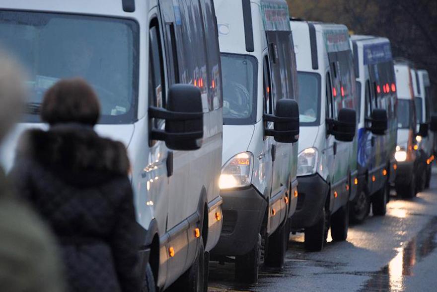 Москвичи поспорили о необходимости маршруток в столице