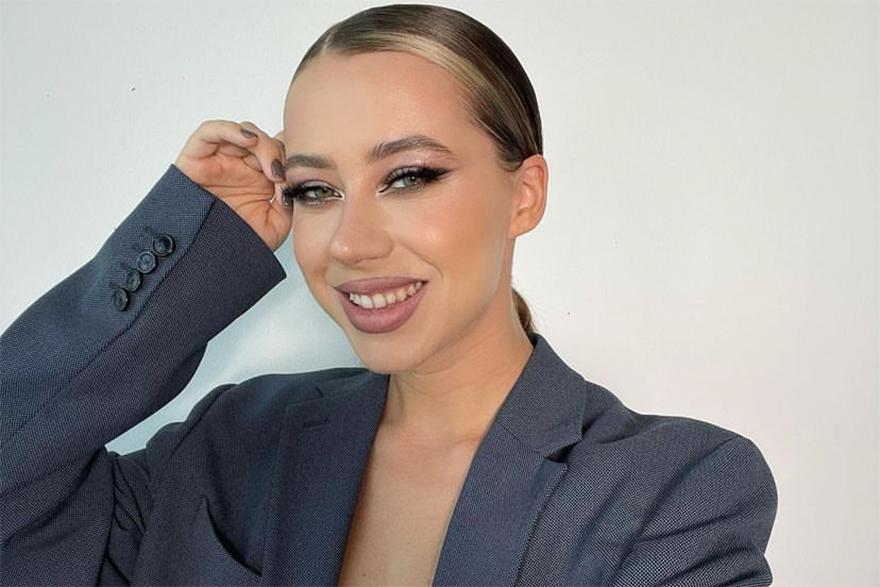 Блогер Александра Митрошина погасила налоговый долг