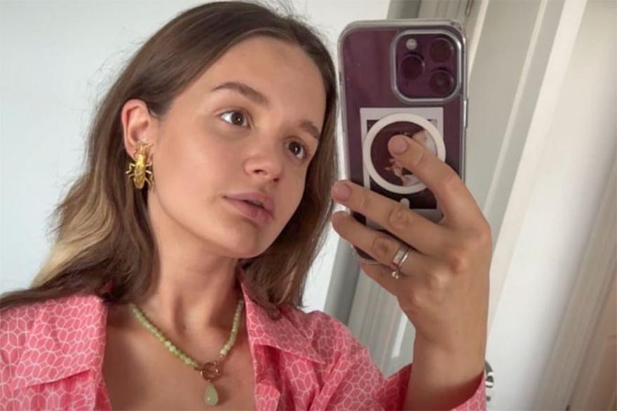 Дочь певицы Славы высказалась о кормлении грудью в общественных местах