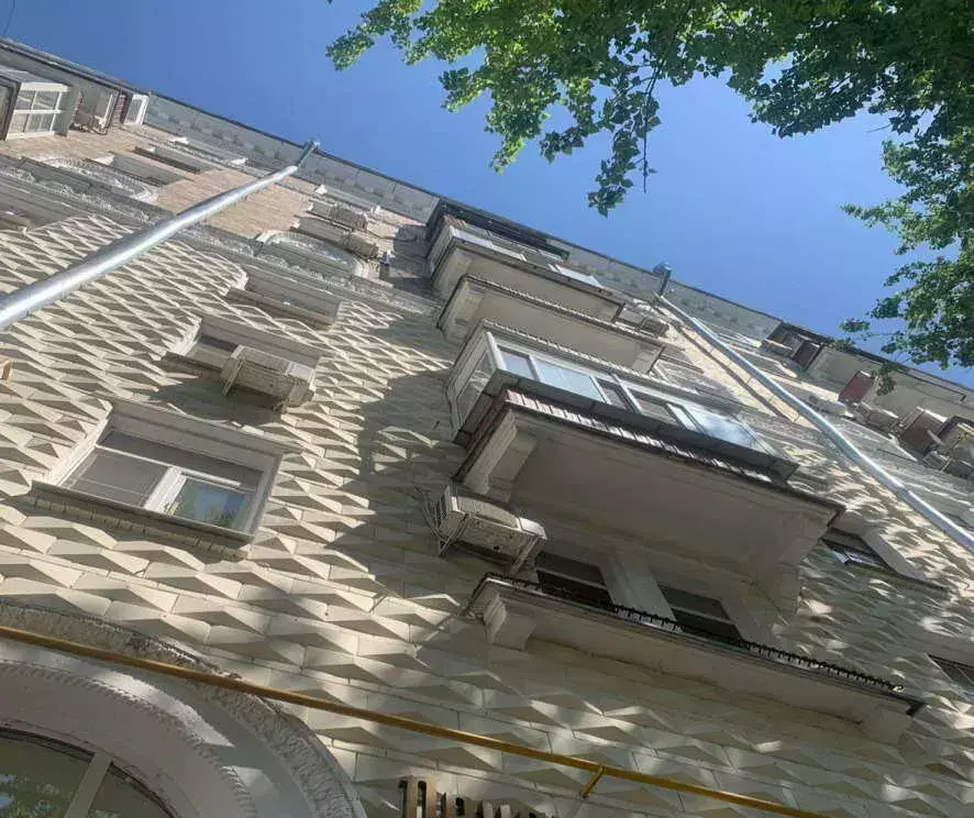 В Москве трехлетняя девочка выпала из окна восьмого этажа