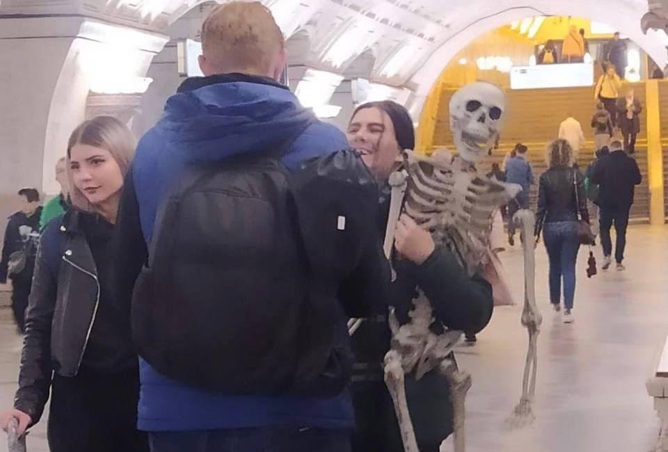 В столичной подземке заметили «бедного Йорика»