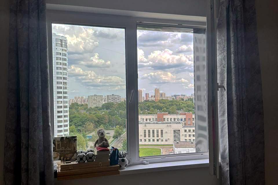 В Москве семилетний мальчик выпал из окна десятого этажа и погиб