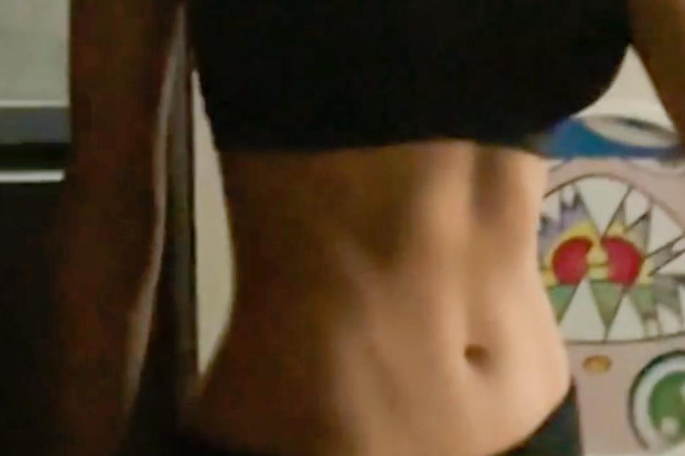 Возлюбленная Тимати показала пресс