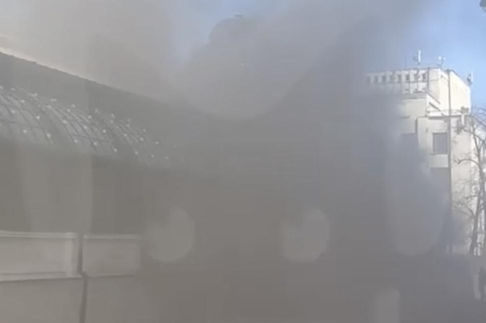 Экстренные службы Москвы ликвидировали задымление на главной улице города