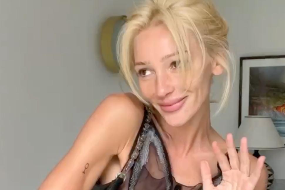 Россияне раскритиковали фигуру Насти Ивлеевой в купальниках