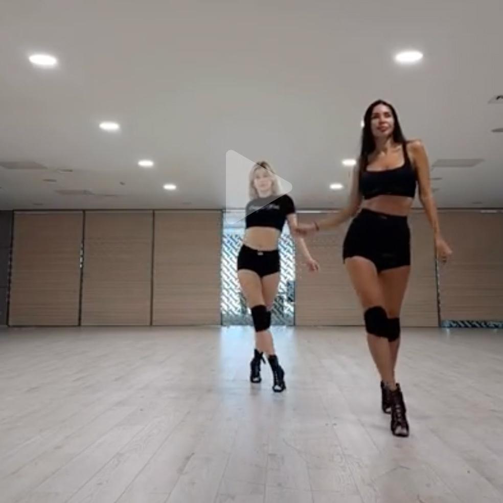 Оксана Самойлова опубликовала видео стрип-танца